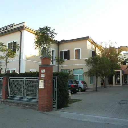 Hotel Villa Lina Ricci Curbastro-3